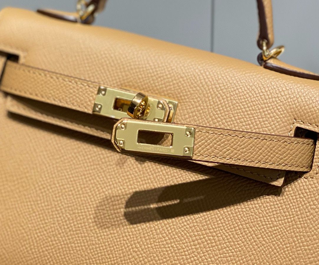 Hermes Kelly Mini II Bag In Chai Epsom Leather GHW - Image 6