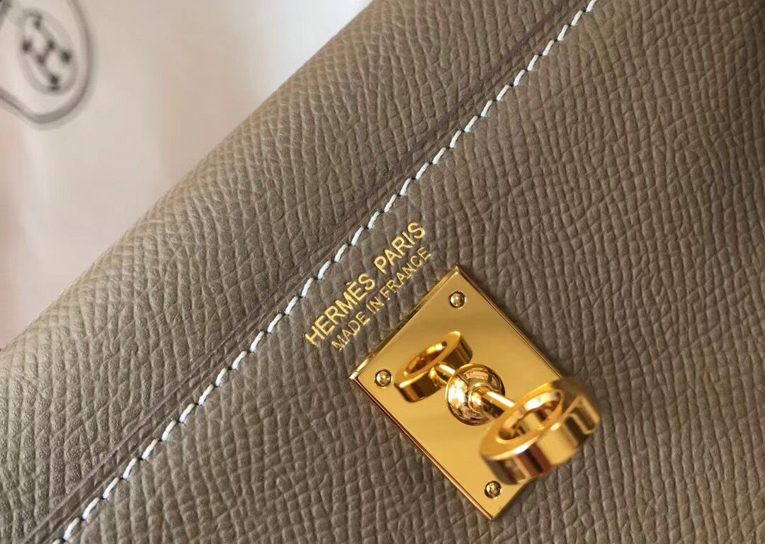 Hermes Kelly Mini II Bag In Taupe Grey Epsom Leather GHW - Image 6
