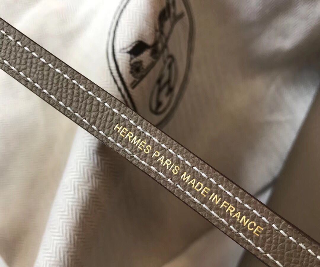 Hermes Kelly Mini II Bag In Taupe Grey Epsom Leather GHW - Image 8