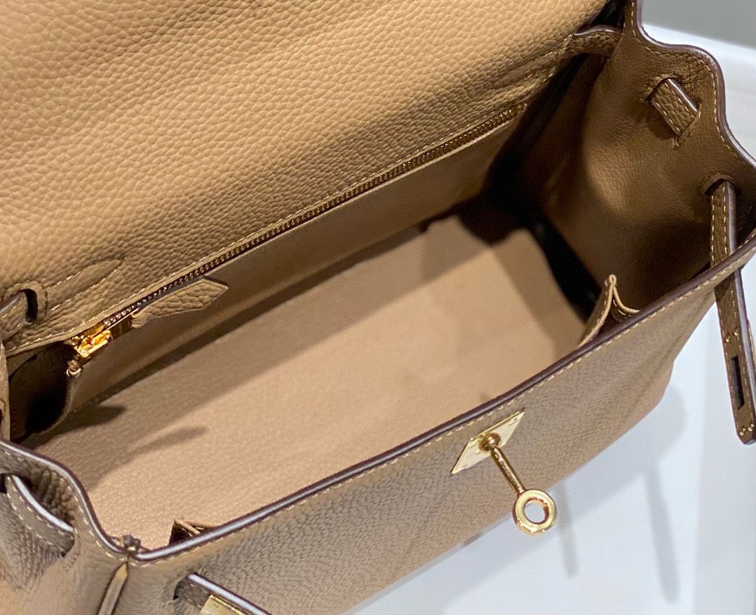 Hermes Kelly 25cm Retourne Bag In Chai Clemence Leather GHW - Image 10