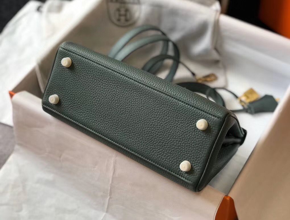 Hermes Kelly 25cm Retourne Bag In Vert Amande Clemence Leather - Image 4