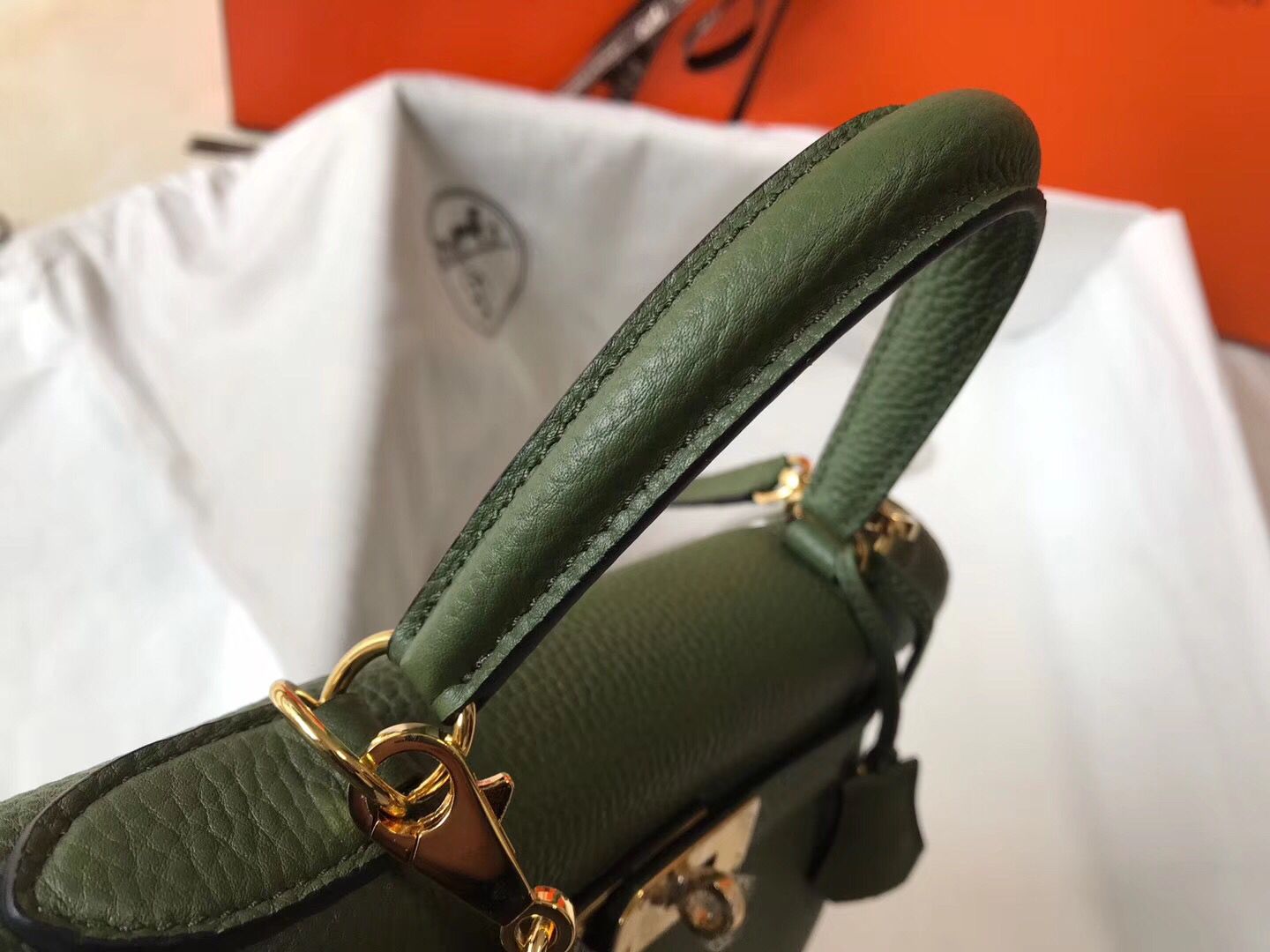 Hermes Kelly 28cm Bag In Canopee Clemence Leather GHW - Image 4