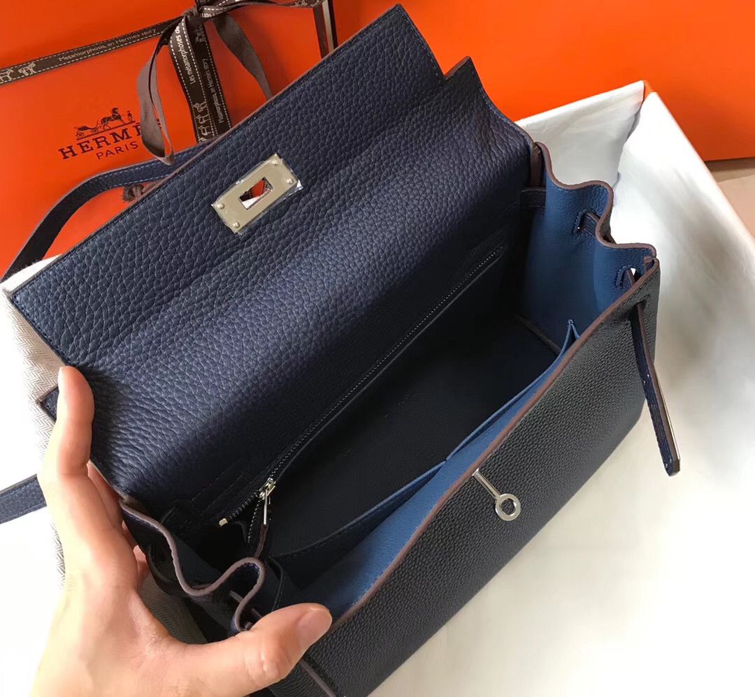 Hermes Kelly 28cm Bag In Dark Blue Clemence Leather PHW - Image 5