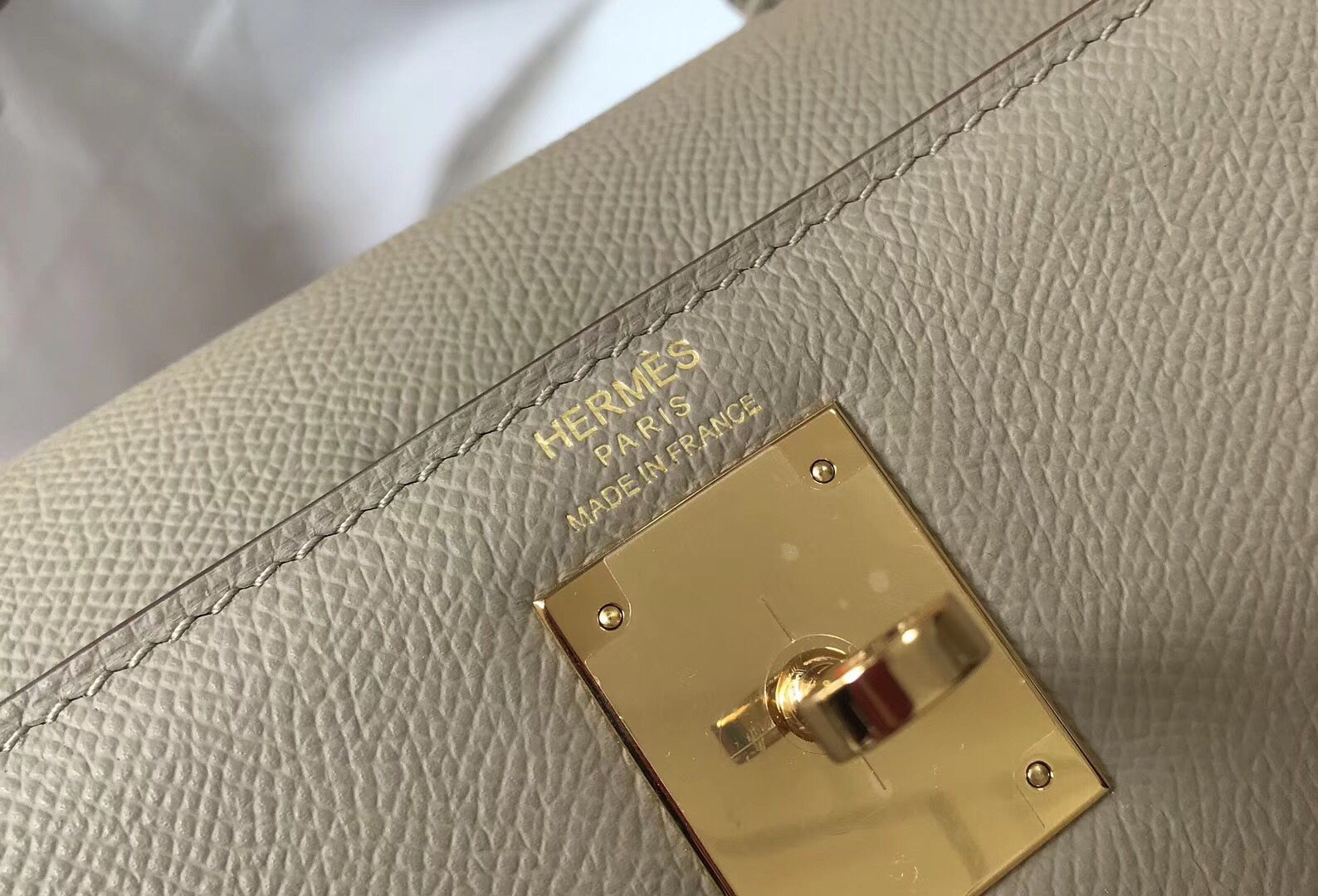 Hermes Kelly 28cm Bag In Gris Tourterelle Epsom Leather GHW - Image 6