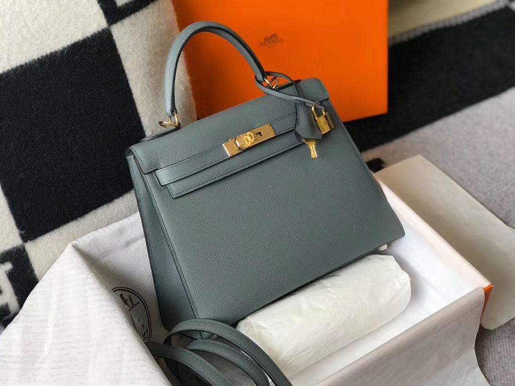 Hermes Kelly 28cm Bag In Vert Amande Epsom Leather GHW - Image 5