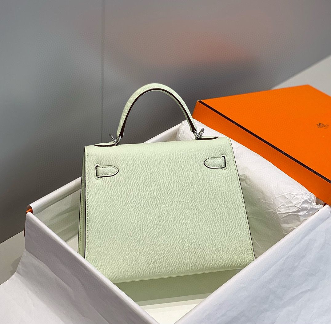 Hermes Kelly 28cm Bag In Vert Fizz Epsom Leather PHW - Image 3