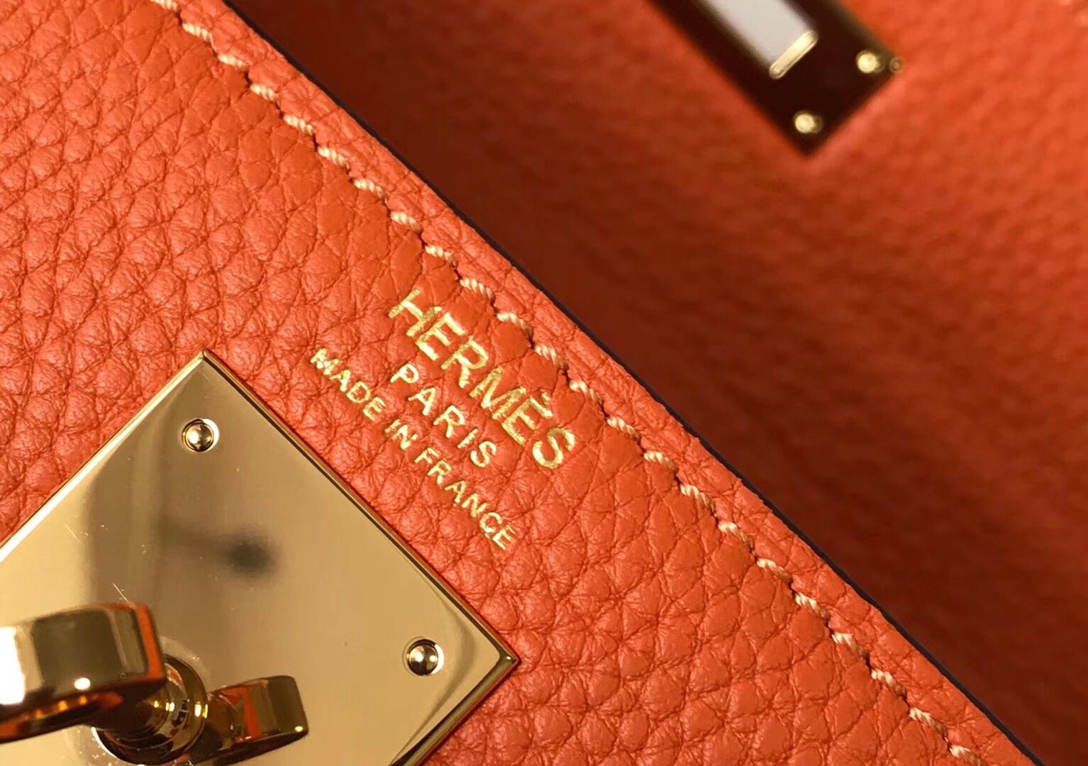 Hermes Kelly 32cm Bag In Orange Clemence Leather GHW - Image 7