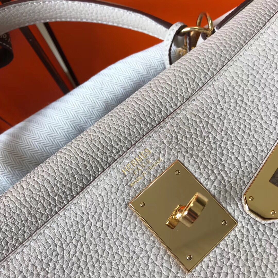 Hermes Kelly 32cm Bag In Pearl Grey Clemence Leather GHW - Image 8