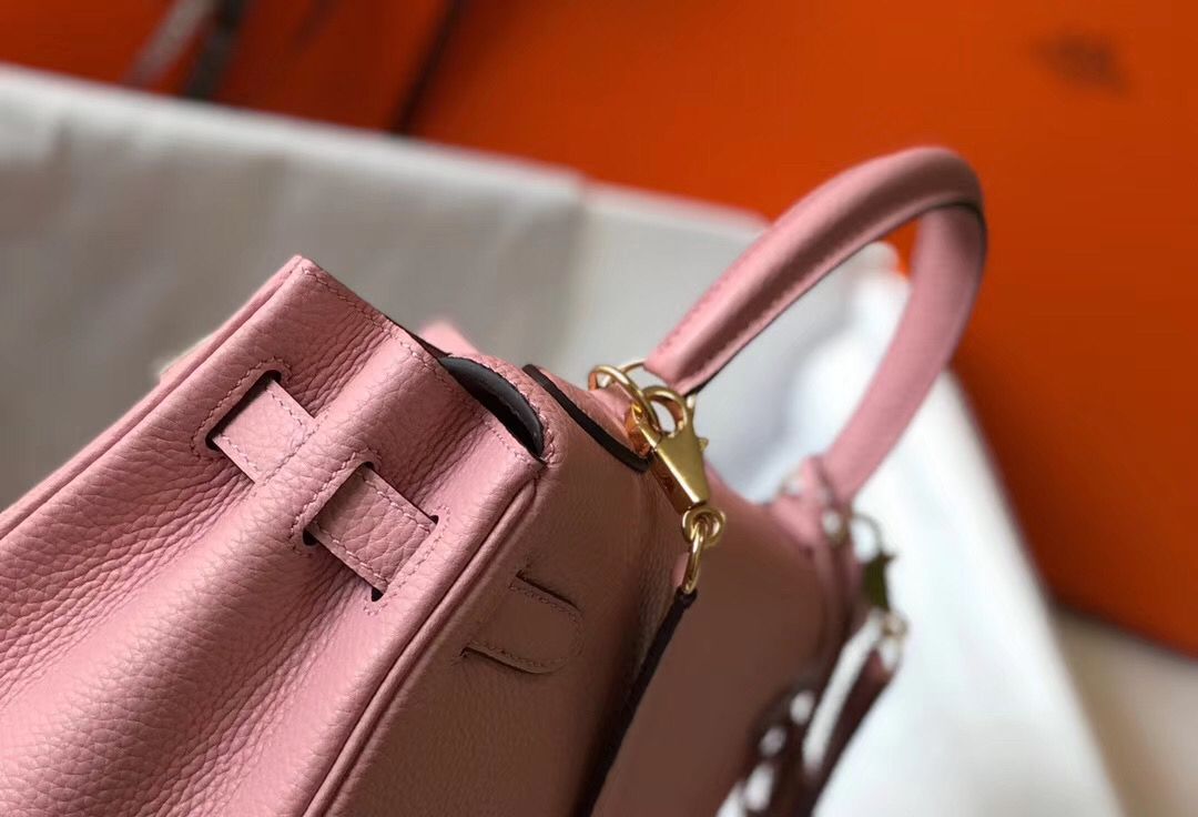 Hermes Kelly 32cm Bag In Pink Clemence Leather GHW - Image 8
