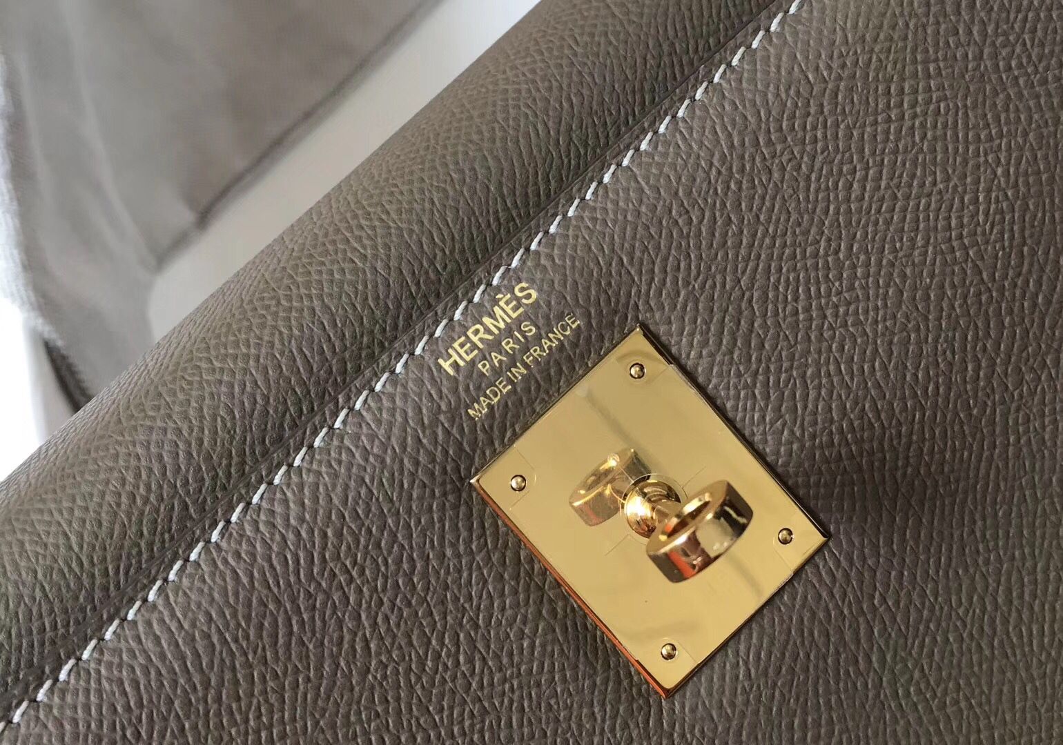 Hermes Kelly 32cm Bag In Tuape Grey Epsom Leather GHW - Image 7