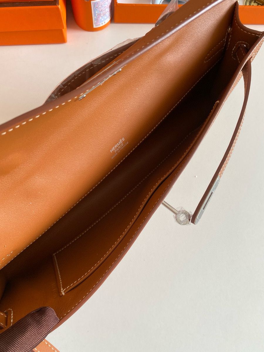 Hermes Kelly Cut Handmade Bag in Gold Swift Calfskin - Image 7