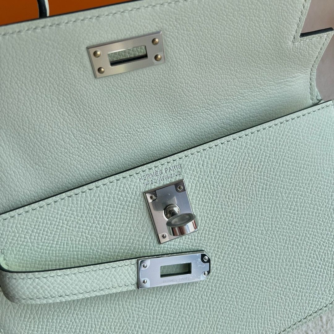 Hermes Kelly En Desordre 20 Handmade Bag in Vert Fizz Epsom Calfskin - Image 5