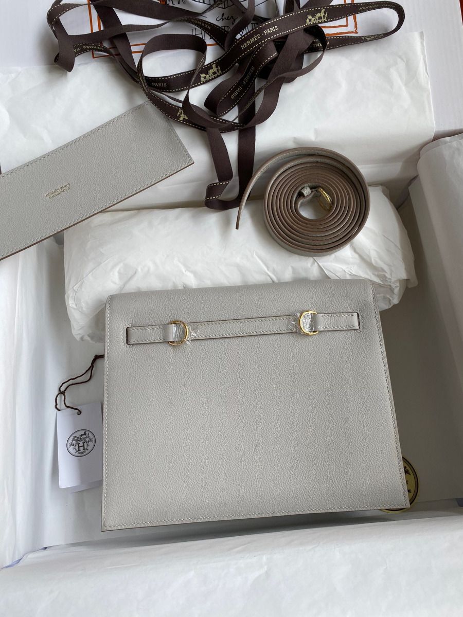 Hermes Kelly Danse II Bag In Pearl Grey Evercolor Calfskin - Image 3