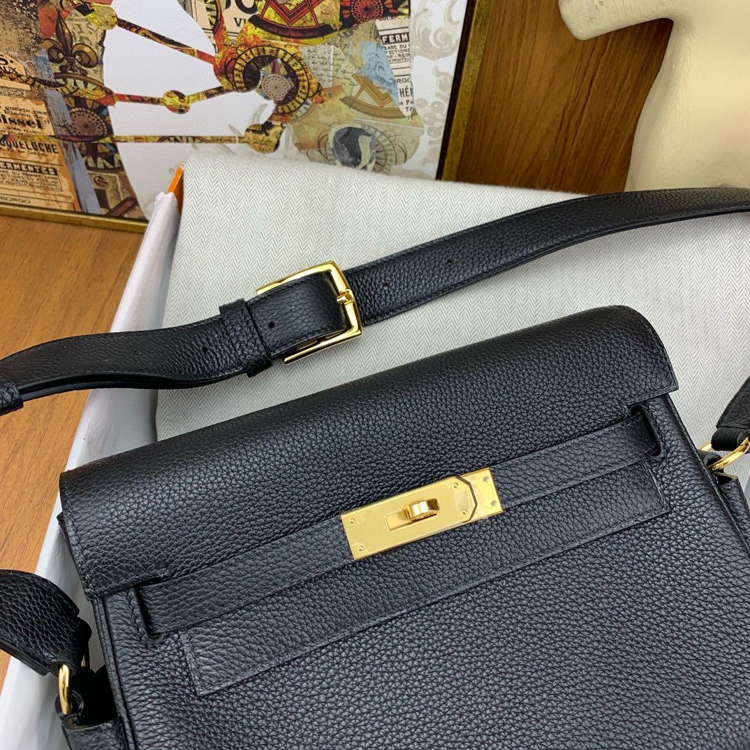 Hermes Kelly Messenger Bag in Black Clemence Leather - Image 9