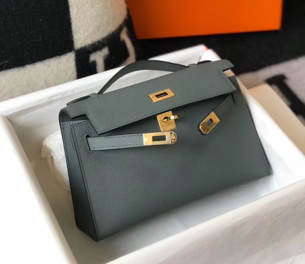 Hermes Kelly Pochette Bag In Vert Amande Epsom Leather - Image 5