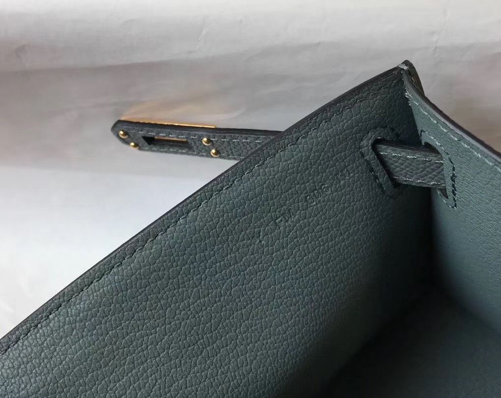 Hermes Kelly Pochette Bag In Vert Amande Epsom Leather - Image 8