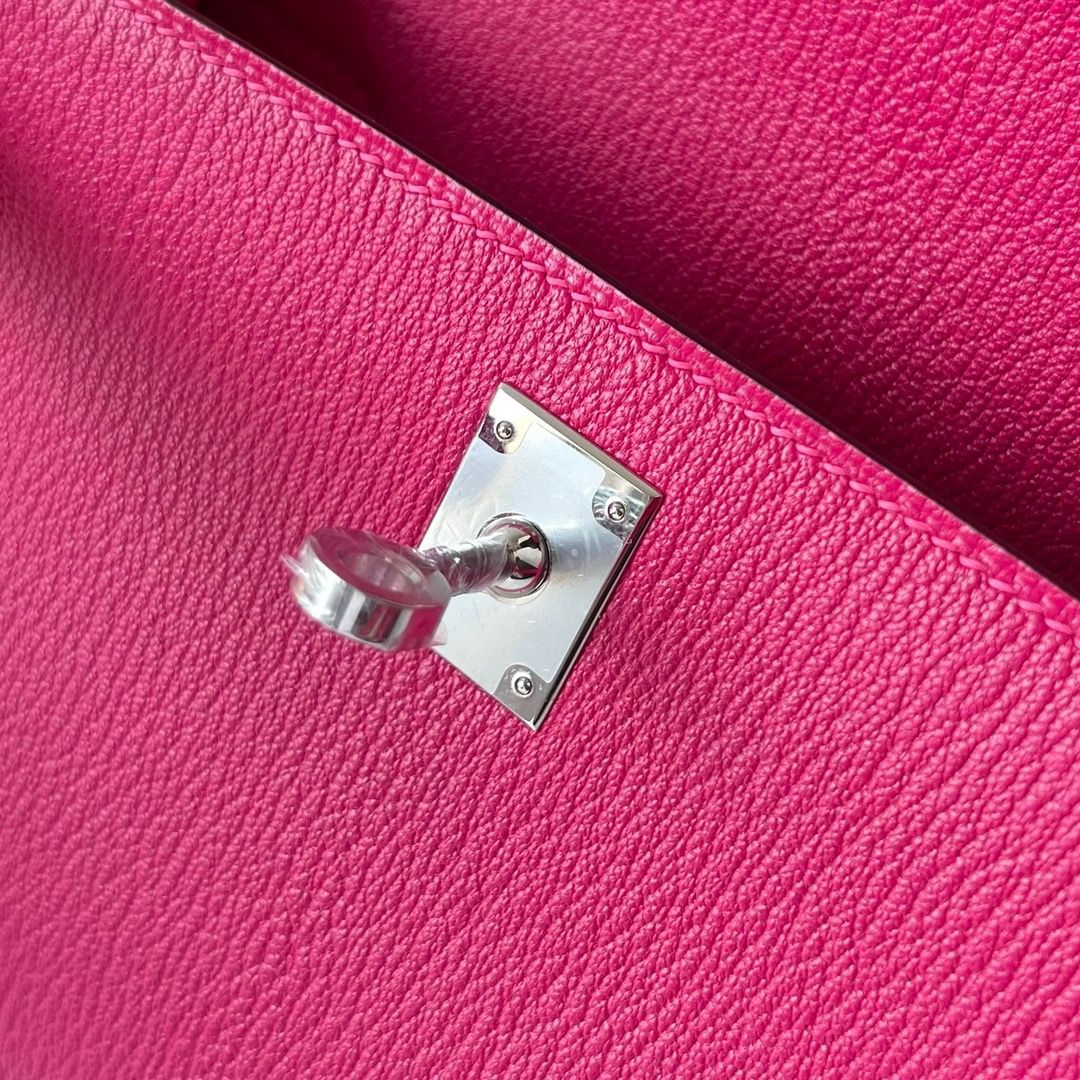 Hermes Kelly Pochette Handmade Bag In Rose Mexico Chevre Mysore Leather - Image 6
