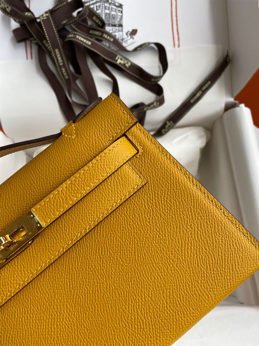Hermes Kelly Pochette Handmade Bag In Jaune Ambre Epsom Calfskin - Image 5
