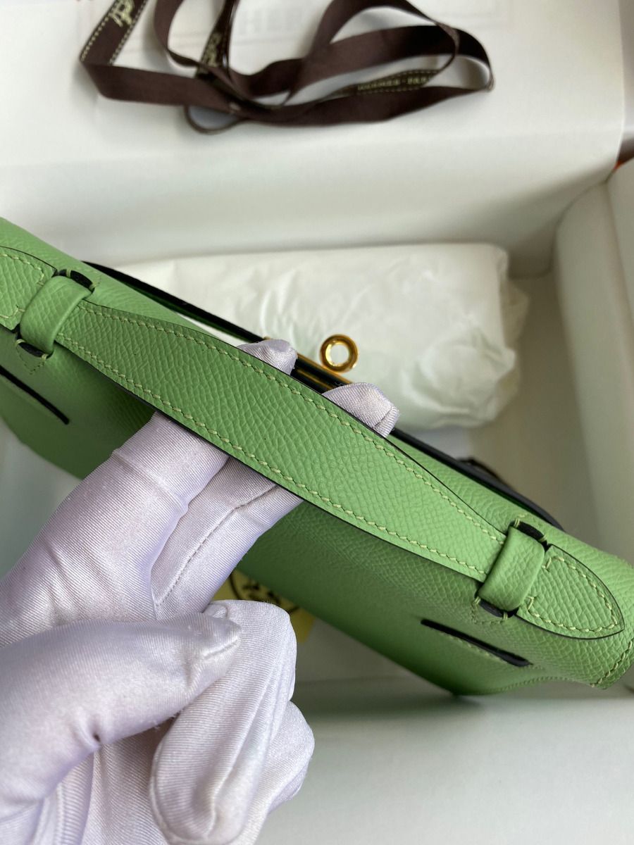 Hermes Kelly Pochette Handmade Bag In Vert Criquet Epsom Calfskin - Image 7
