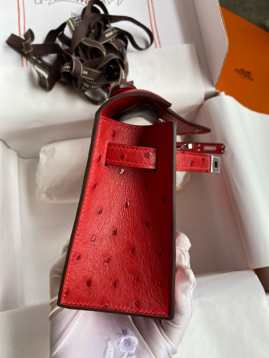 Hermes Kelly Pochette Handmade Bag In Red Ostrich Leather - Image 3