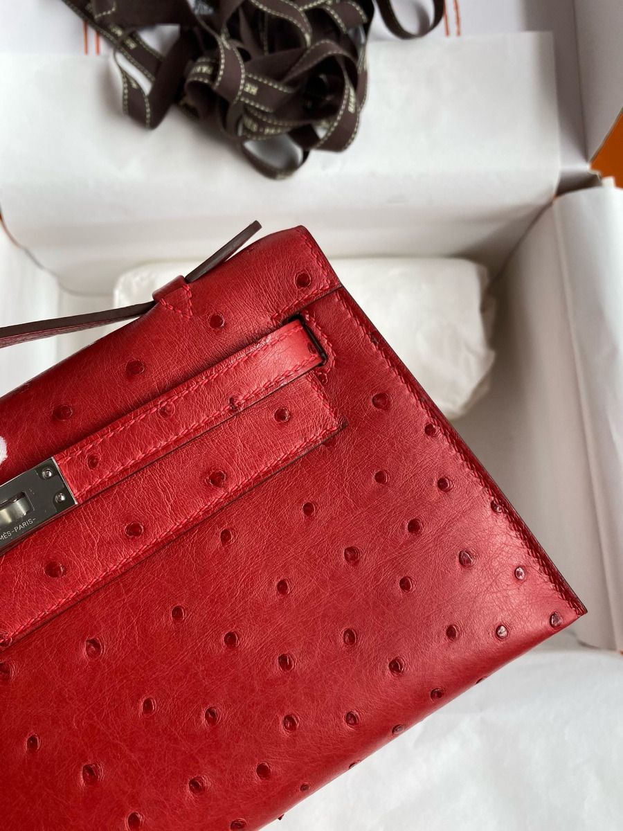 Hermes Kelly Pochette Handmade Bag In Red Ostrich Leather - Image 5