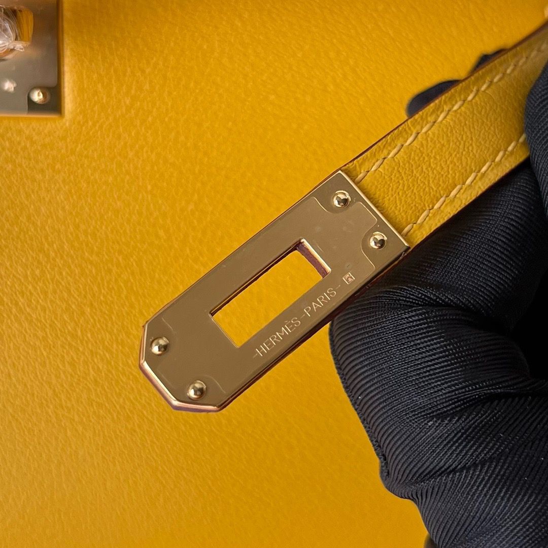 Hermes Kelly Pochette Handmade Bag In Jaune Ambre Swift Calfskin - Image 7