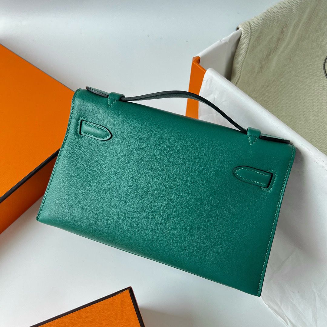 Hermes Kelly Pochette Handmade Bag In Malachite Swift Calfskin - Image 7