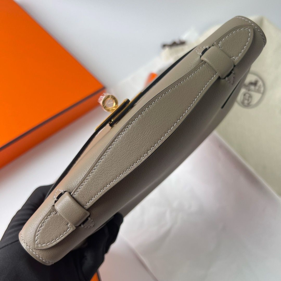 Hermes Kelly Pochette Handmade Bag In Taupe Swift Calfskin - Image 8