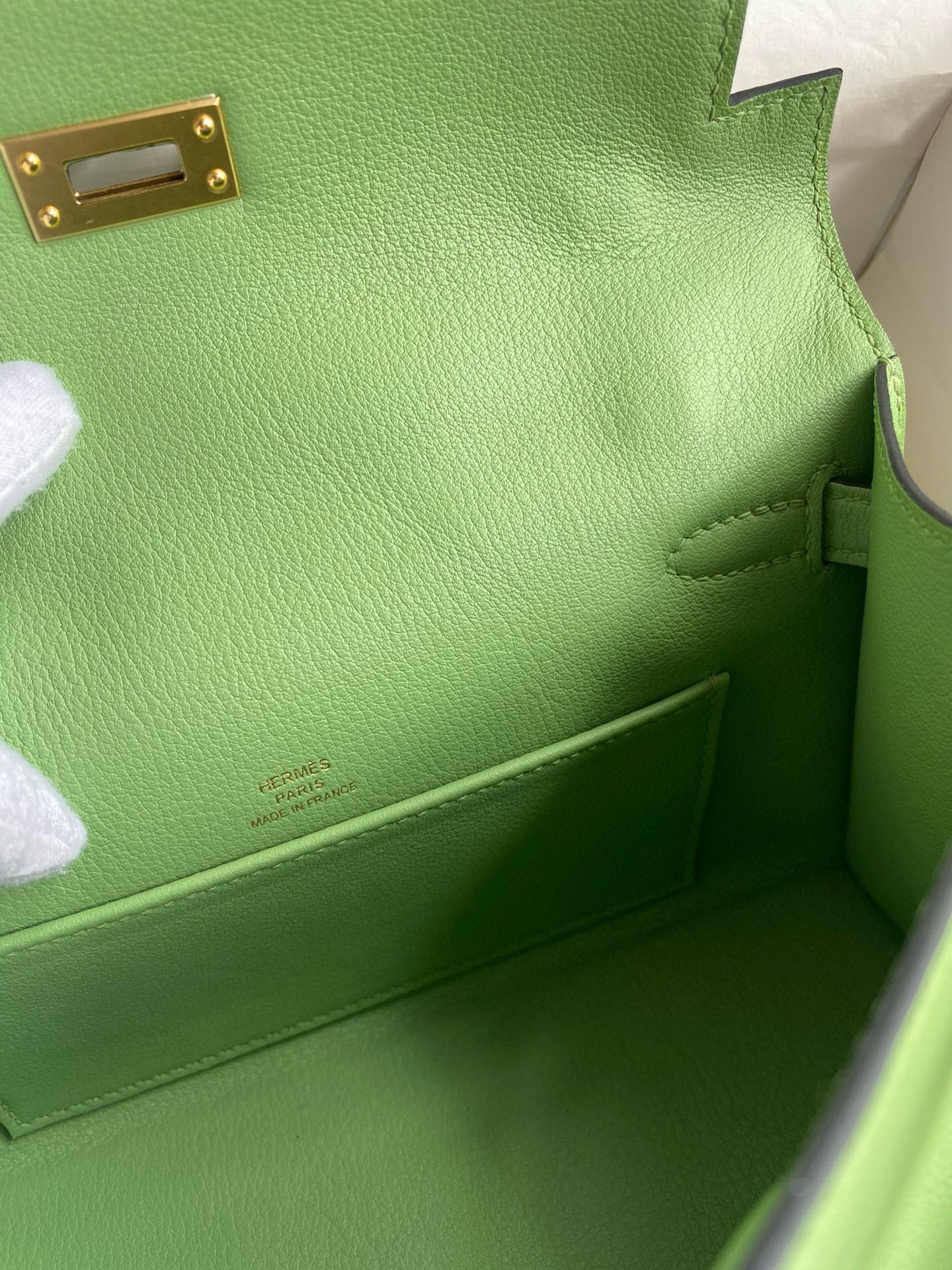 Hermes Kelly Pochette Handmade Bag in Vert Criquet Swift Calfskin - Image 10