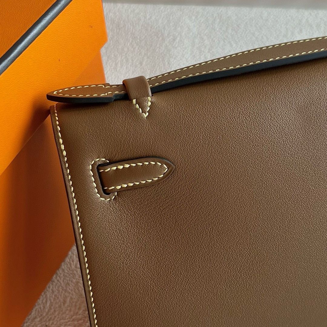 Hermes Kelly Pochette Verso Handmade Bag in Beige de Weimar Swift Calfskin - Image 6