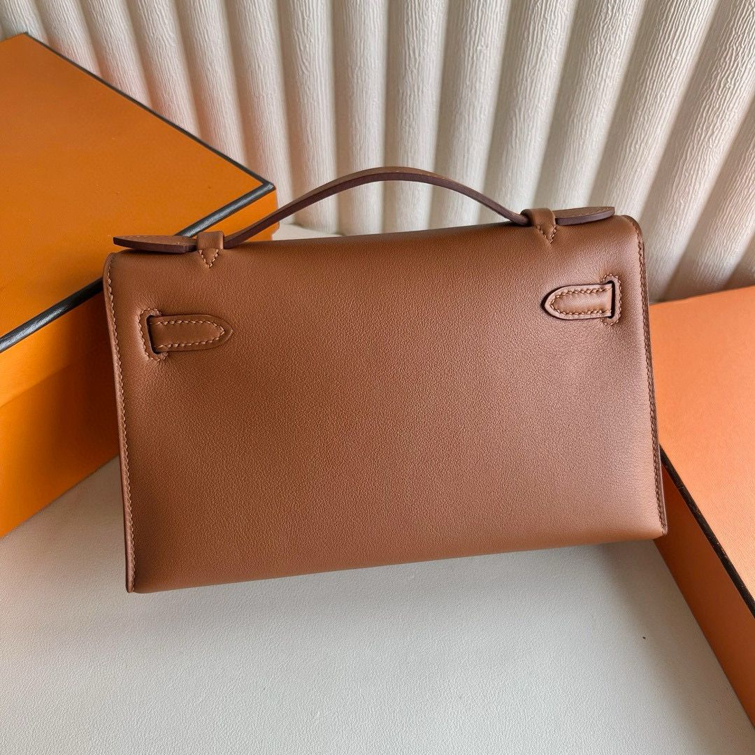 Hermes Kelly Pochette Verso Handmade Bag in Gold Swift Calfskin - Image 8