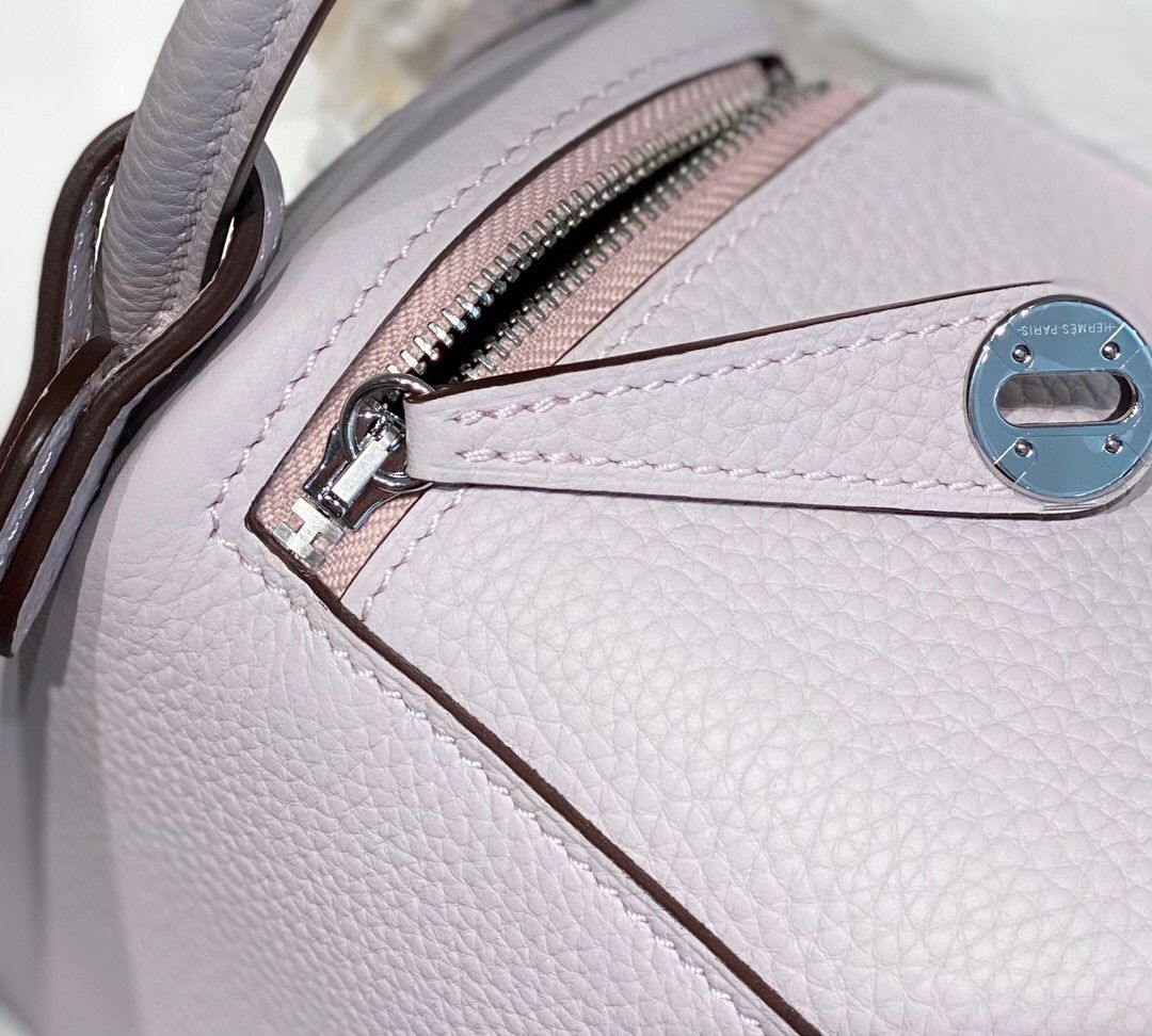 Hermes Lindy Mini Bag In Mauve Pale Clemence Leather PHW - Image 9