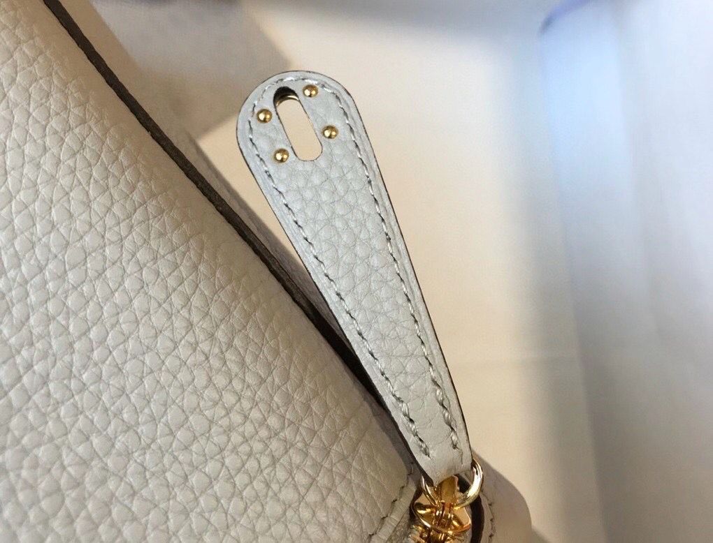 Hermes Lindy Mini Bag In Pearl Grey Clemence Leather GHW - Image 8