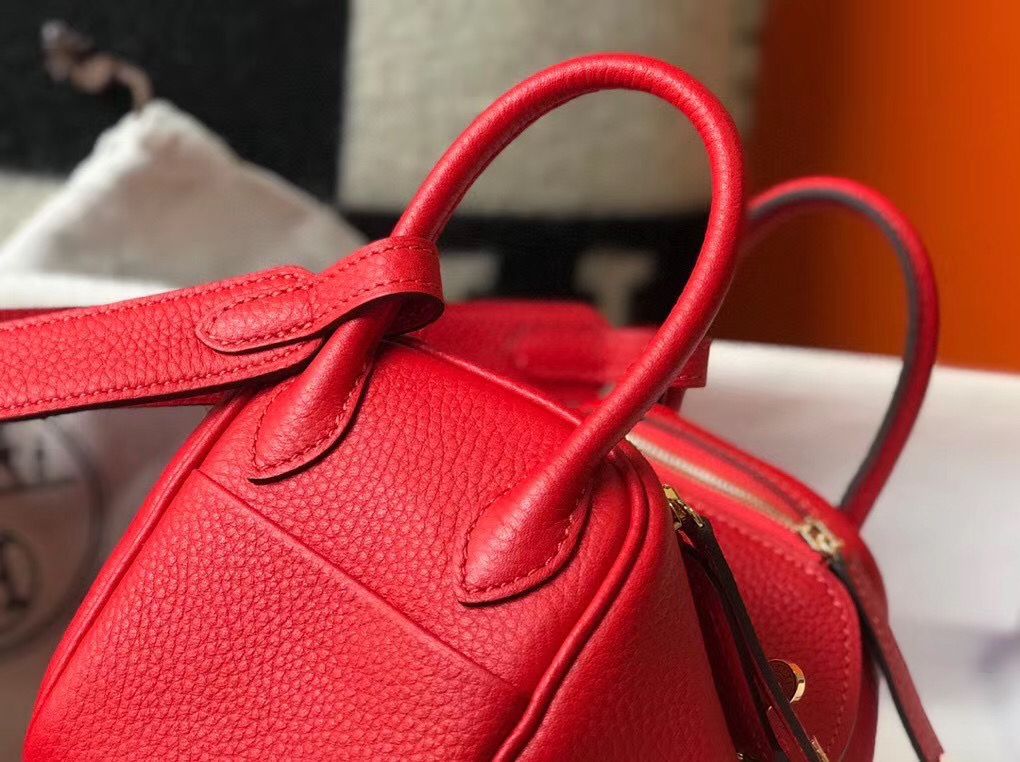 Hermes Lindy Mini Bag In Red Clemence Leather GHW - Image 8