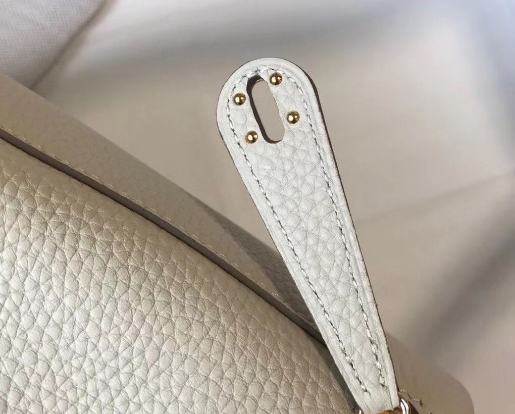 Hermes Lindy Mini Bag In White Clemence Leather GHW - Image 7