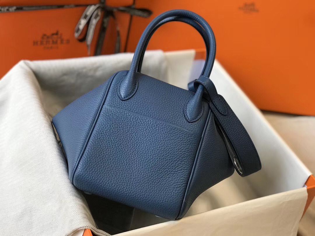 Hermes Lindy 26cm Bag In Blue Agate Clemence Leather PHW - Image 4