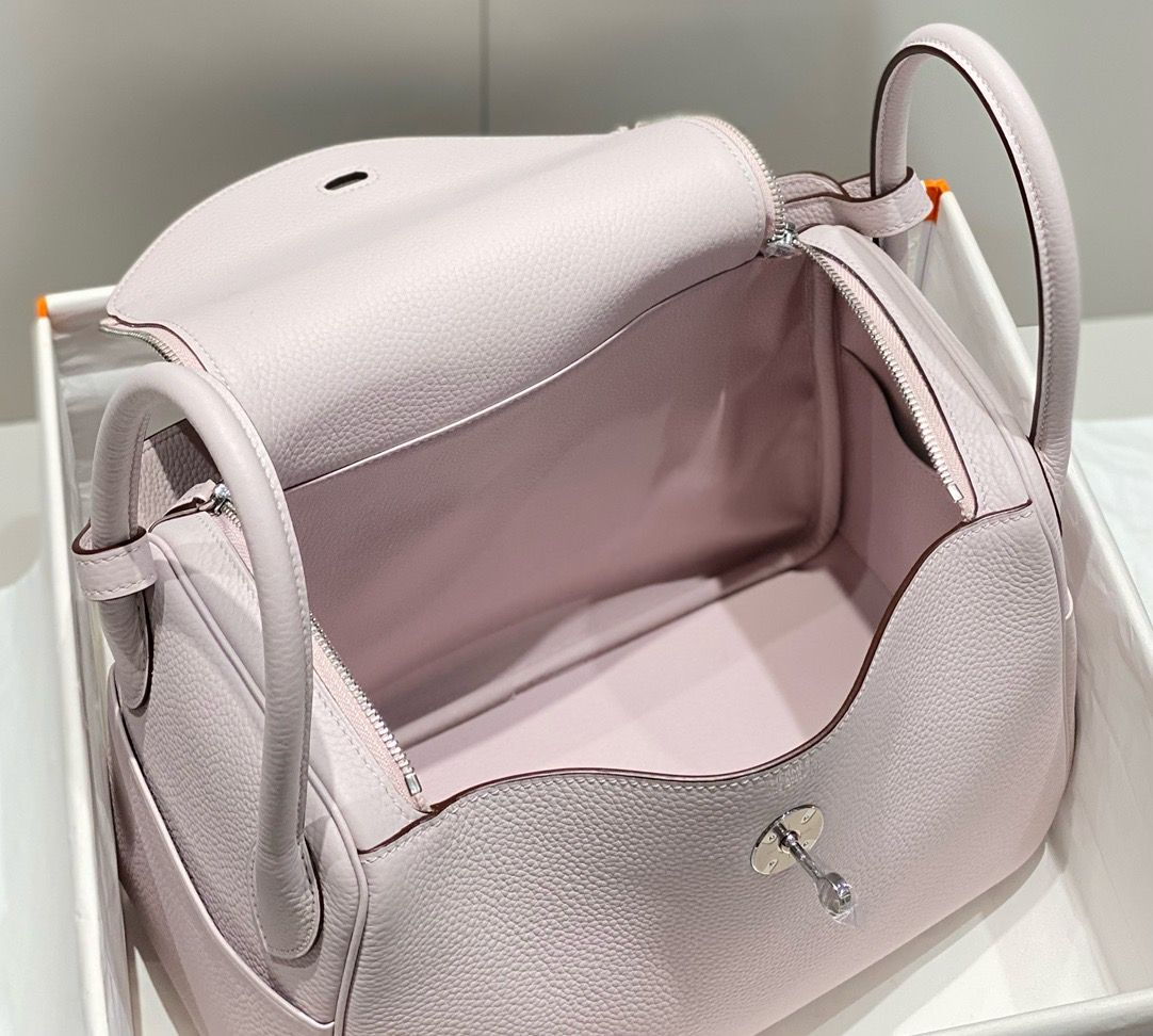 Hermes Lindy 30cm Bag In Mauve Pale Clemence Leather PHW - Image 10