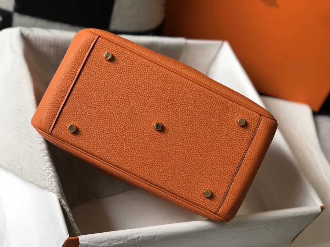 Hermes Lindy 30cm Bag In Orange Clemence Leather GHW - Image 4