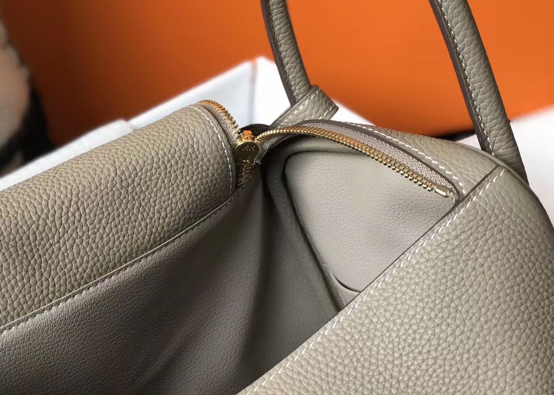 Hermes Lindy 30cm Bag In Gris Tourterelle Clemence Leather GHW - Image 8