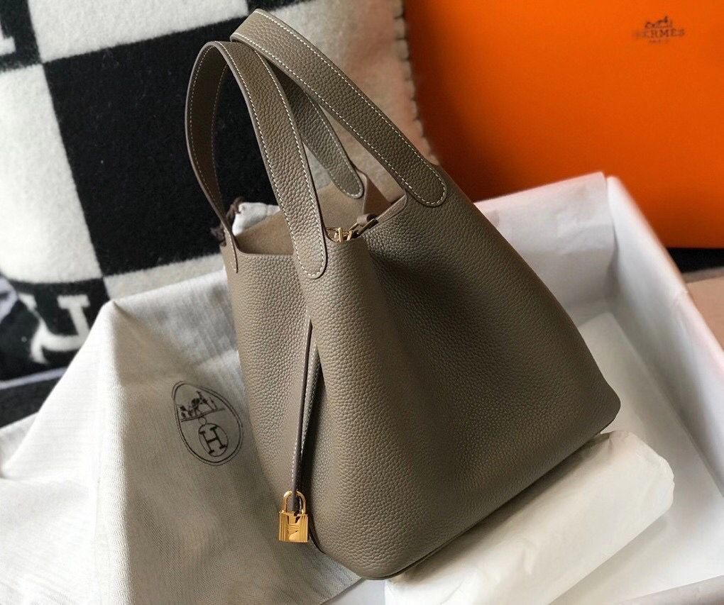 Hermes Picotin Lock 22 Bag In Taupe Clemence Leather - Image 3