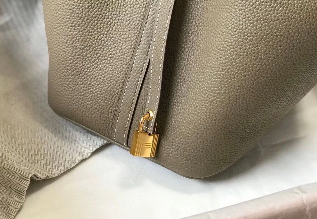 Hermes Picotin Lock 22 Bag In Tourterelle Clemence Leather - Image 5