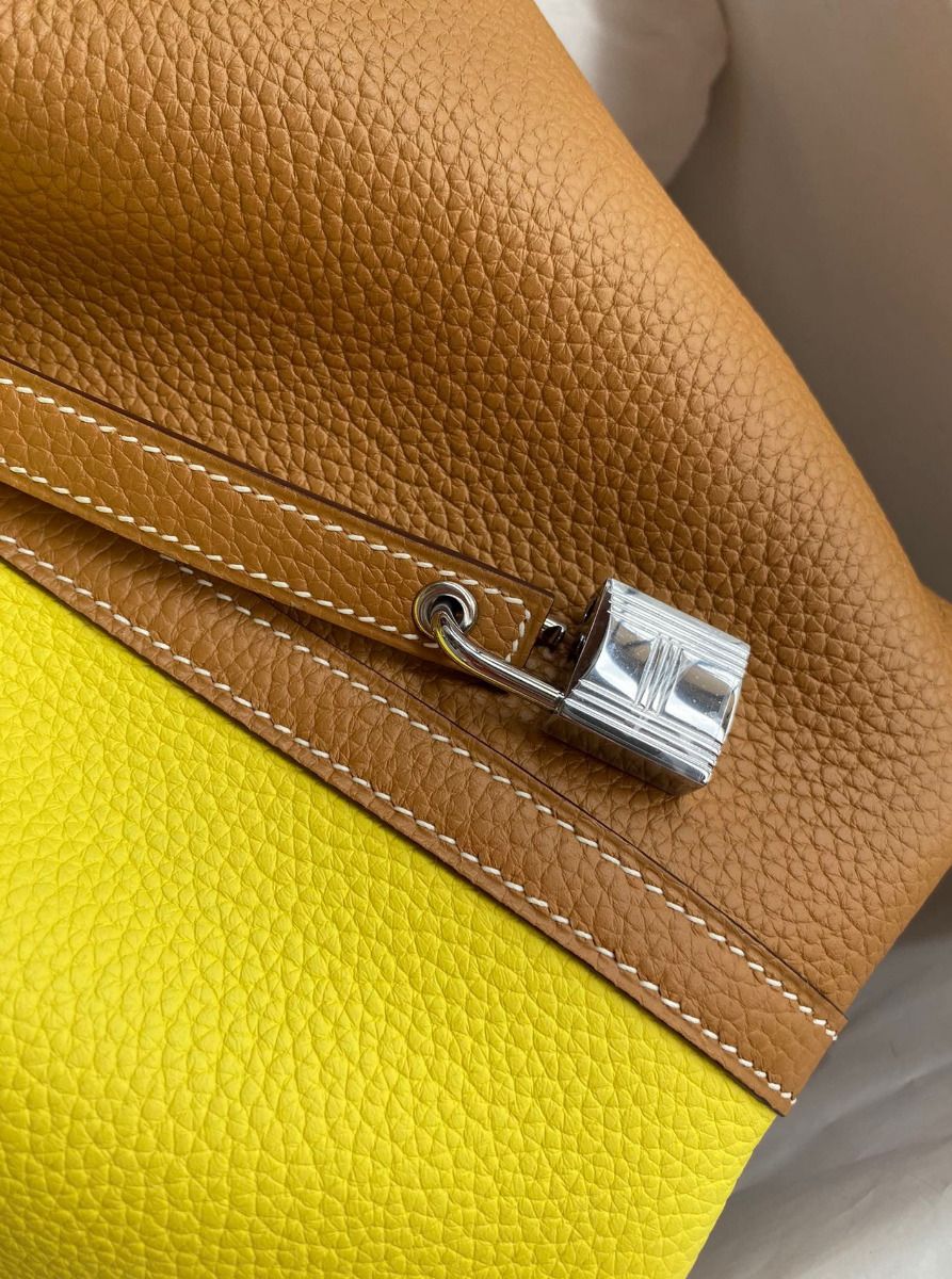 Hermes Picotin Lock 18 Bicolor Handmade Bag in Lime and Gold Clemence Leather - Image 4