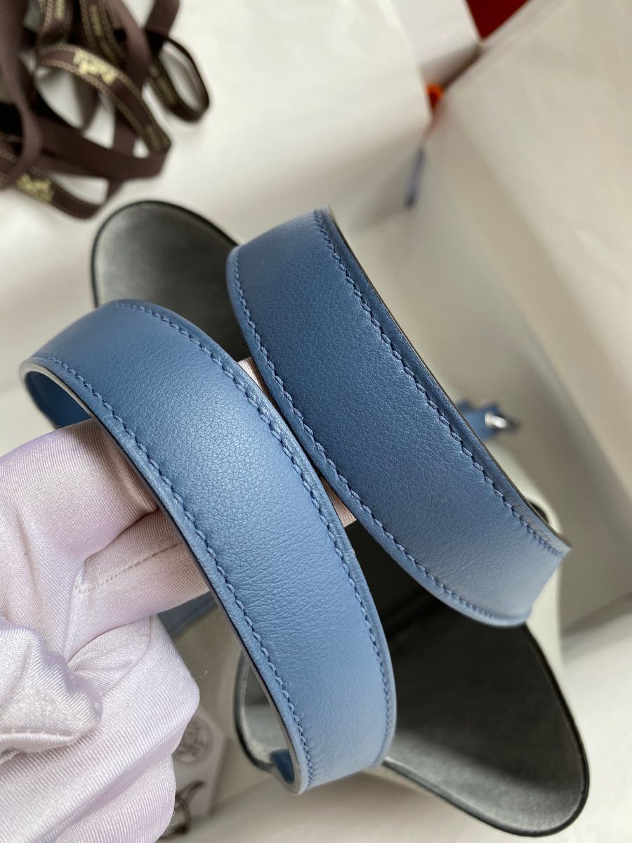 Hermes Picotin Lock 18 Bicolor Handmade Bag in Gris Mouette and Blue Agate Swift Leather - Image 6