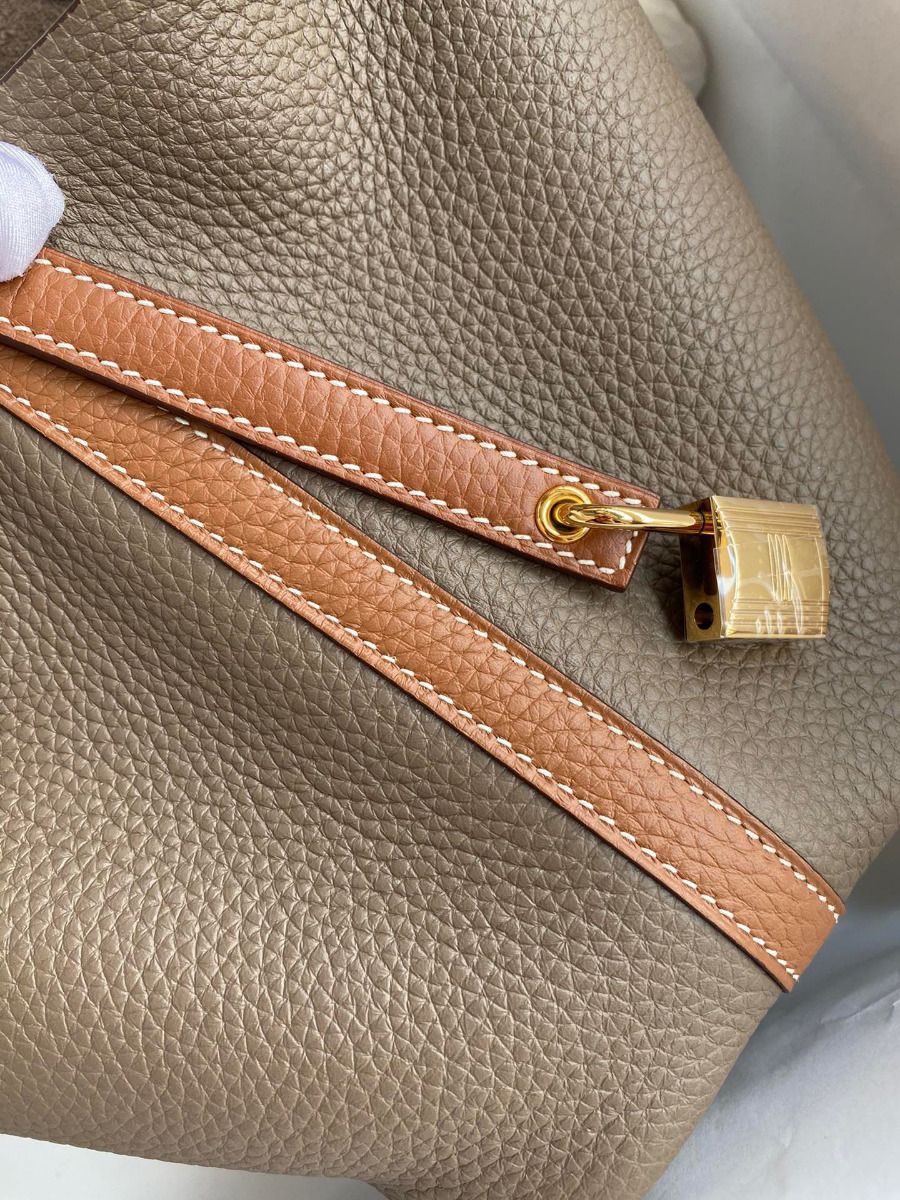 Hermes Picotin Lock 18 Bicolor Handmade Bag in Taupe and Gold Clemence Leather - Image 4