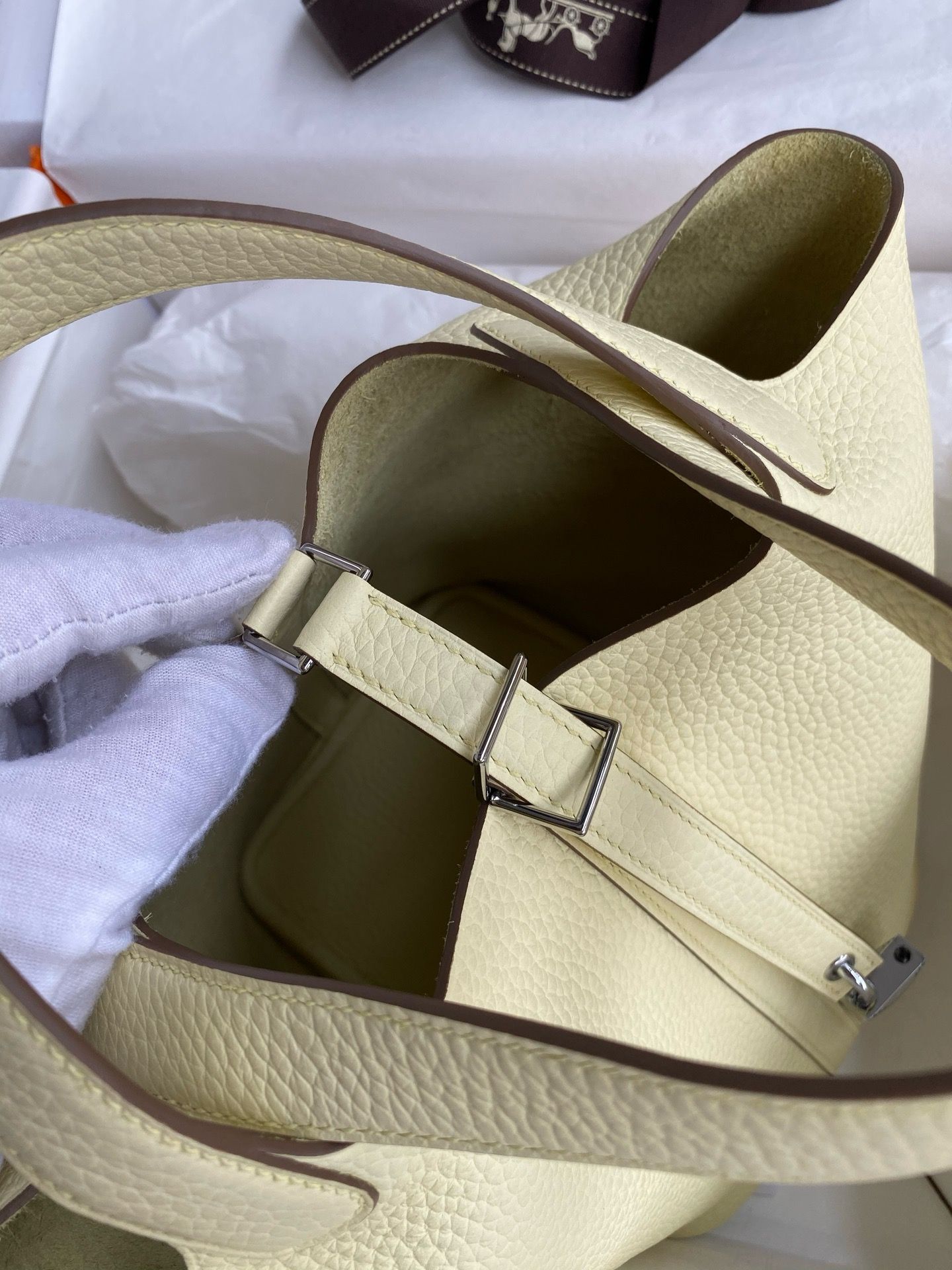 Hermes Picotin Lock 18 Handmade Bag in Jaune Milton Clemence Leather - Image 5