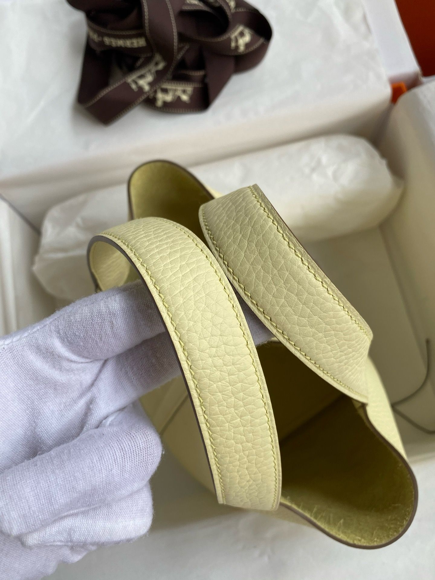 Hermes Picotin Lock 18 Handmade Bag in Jaune Milton Clemence Leather - Image 6