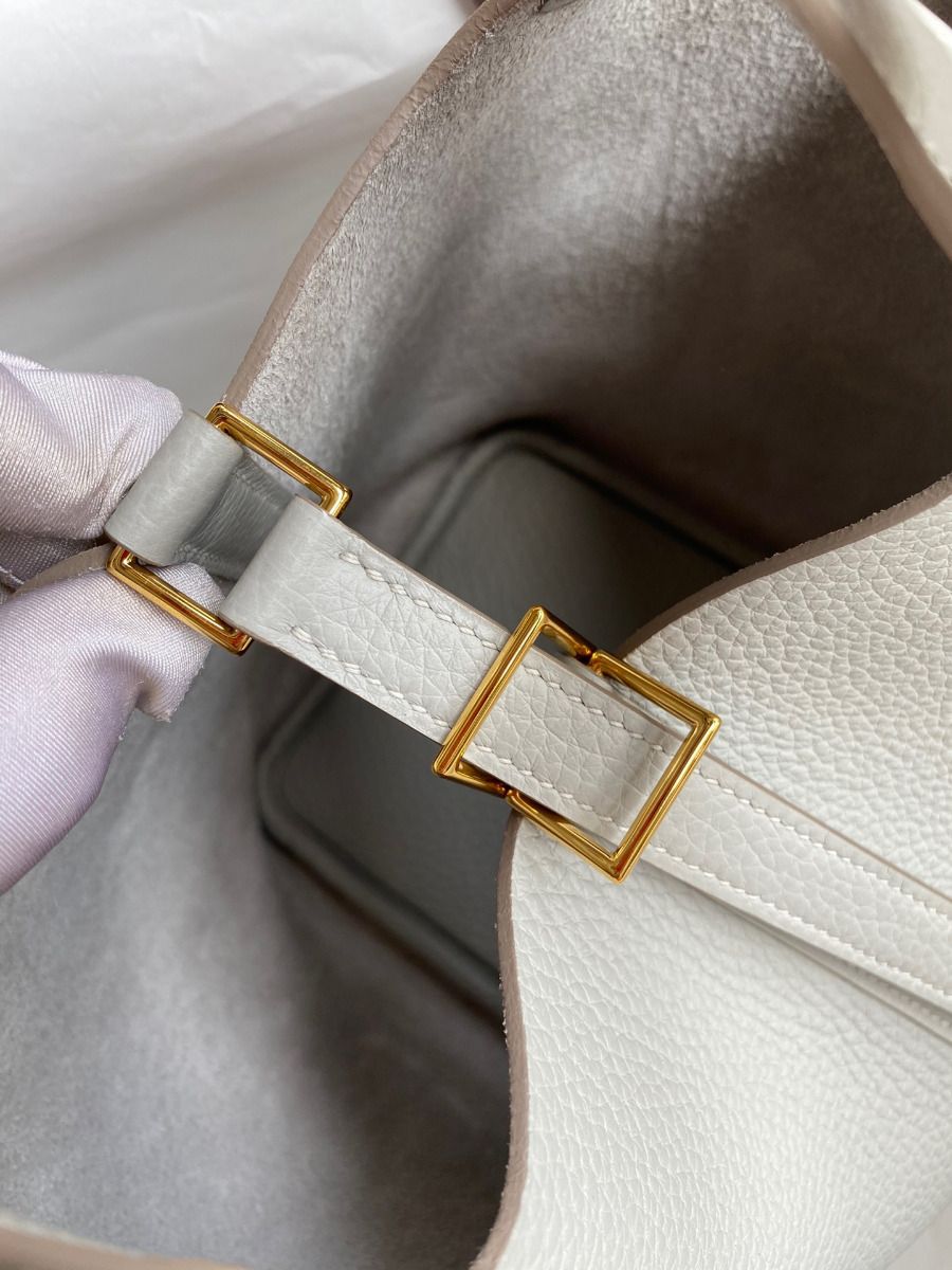 Hermes Picotin Lock 18 Handmade Bag in Pearl Grey Clemence Leather - Image 5