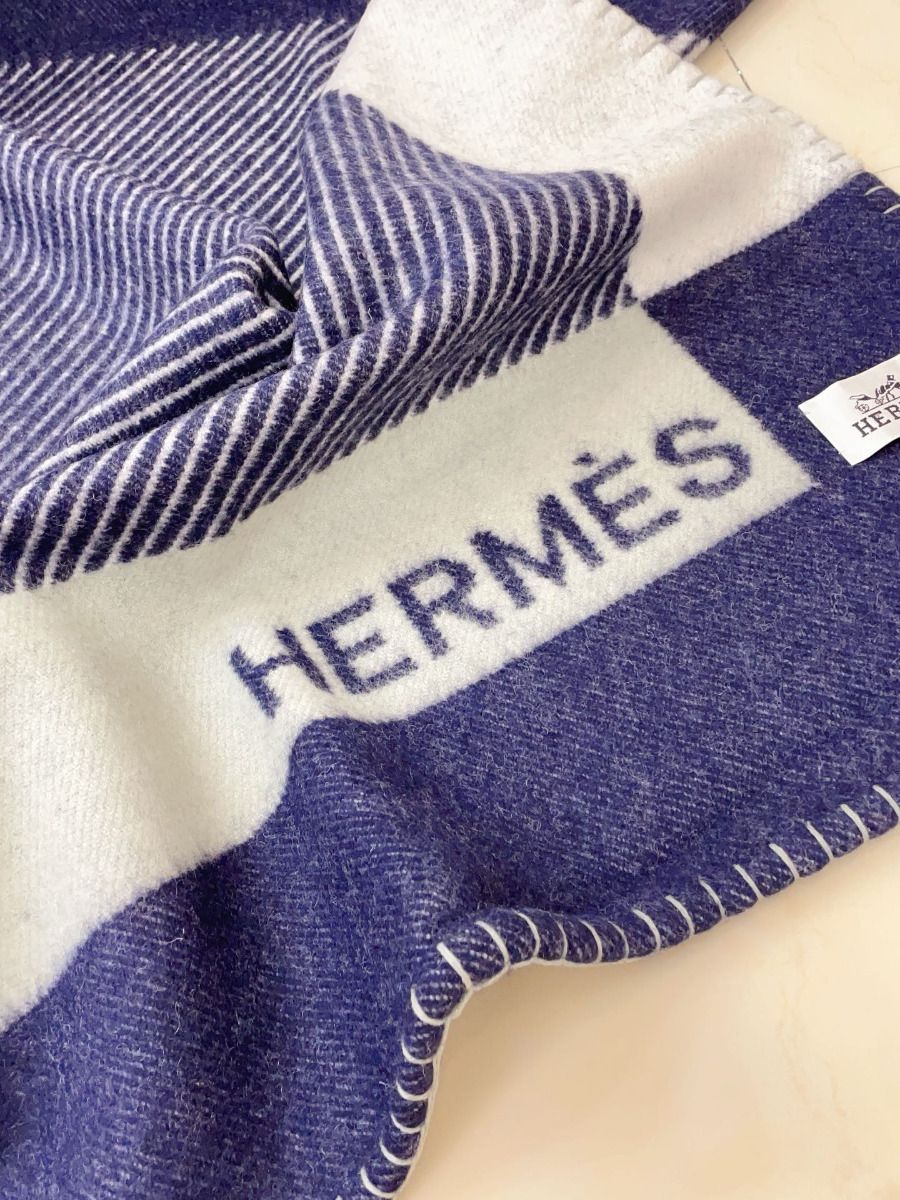 Hermes H Riviera Blanket in Marine Wool and Cashmere - Image 9