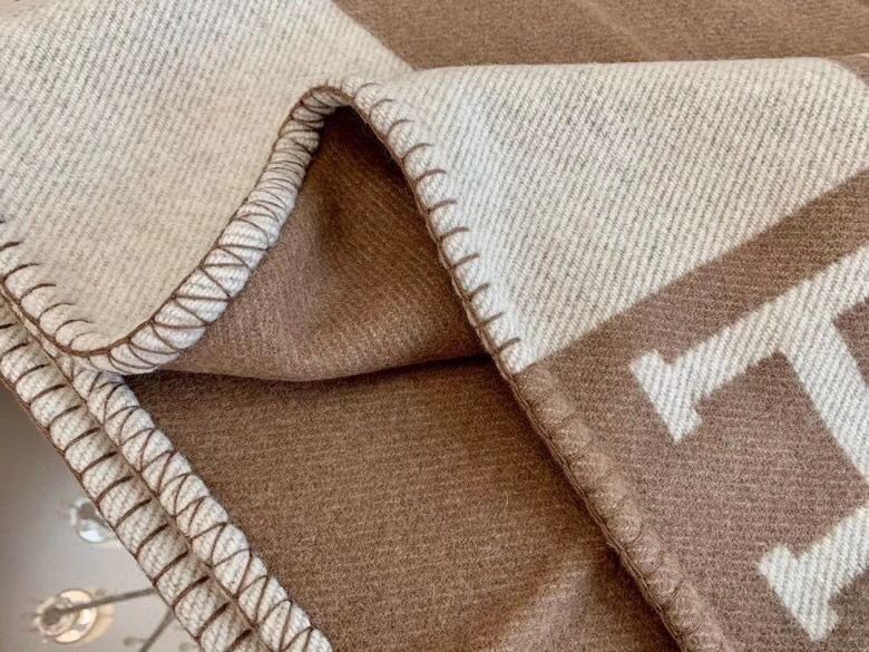 Hermes Camel Avalon Throw Blanket - Image 6