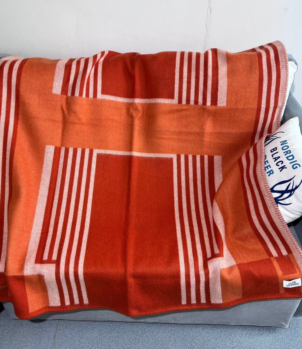 Hermes Ithaque Blanket in Cuivre Wool and Cashmere - Image 8